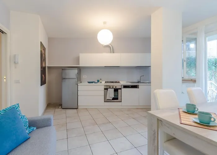 Apartment Sirolo, Trilo Pza Martiri, 2 Aria Condizionata, Posto Auto *